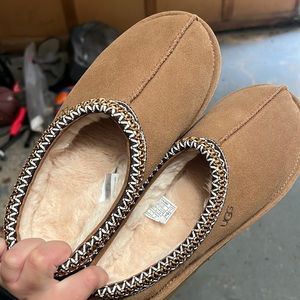 Size 8 UGG Tasman chestnut